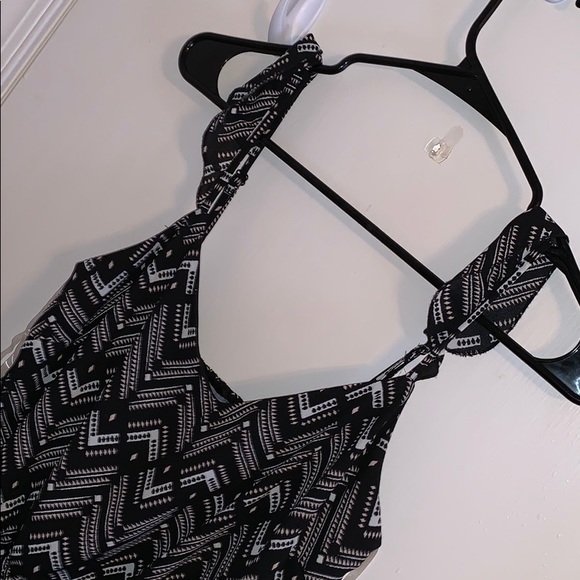 Romper - Picture 2 of 3